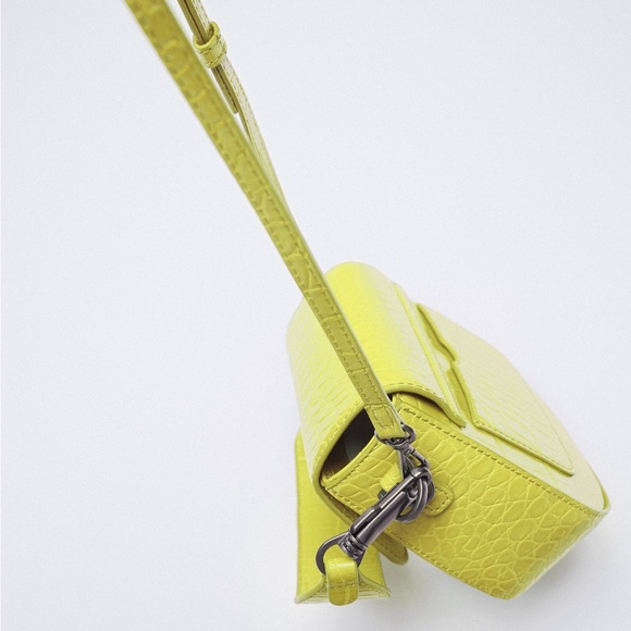 ZARA NEON ANIMAL PRINT CROSSBODY BAG, neon yellow greenish, great condition - Picture 5 of 16